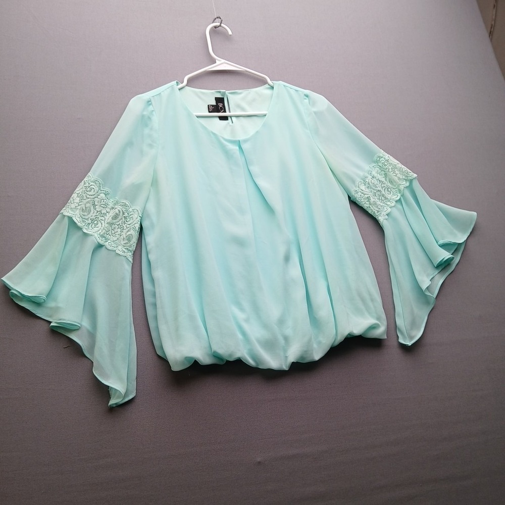 Ladies BCX Top Large Sheer Sleeves, Angel Wing Sleeves, Lace, Mint Green